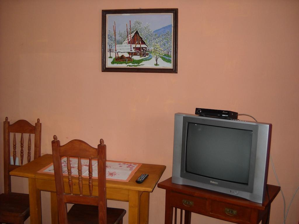 Smerekova Hata Yasinya Phòng bức ảnh